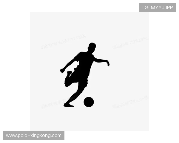 足球球星签名头像女孩子的魅力展现与个性时尚潮流解析