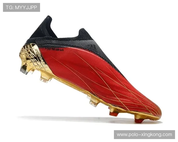 阿迪达斯X系列足球鞋助力球星突破极限展现速度与激情